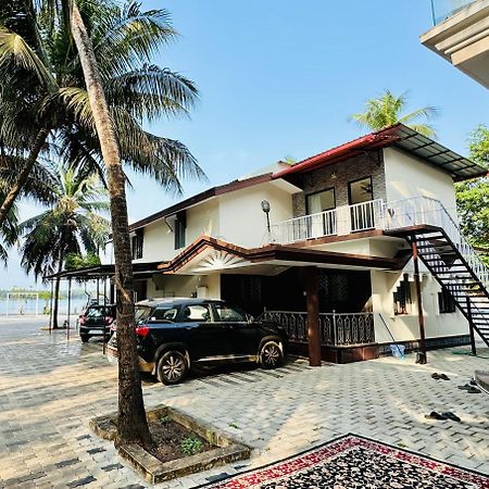 The Backwater Homestay Udupi Buitenkant foto