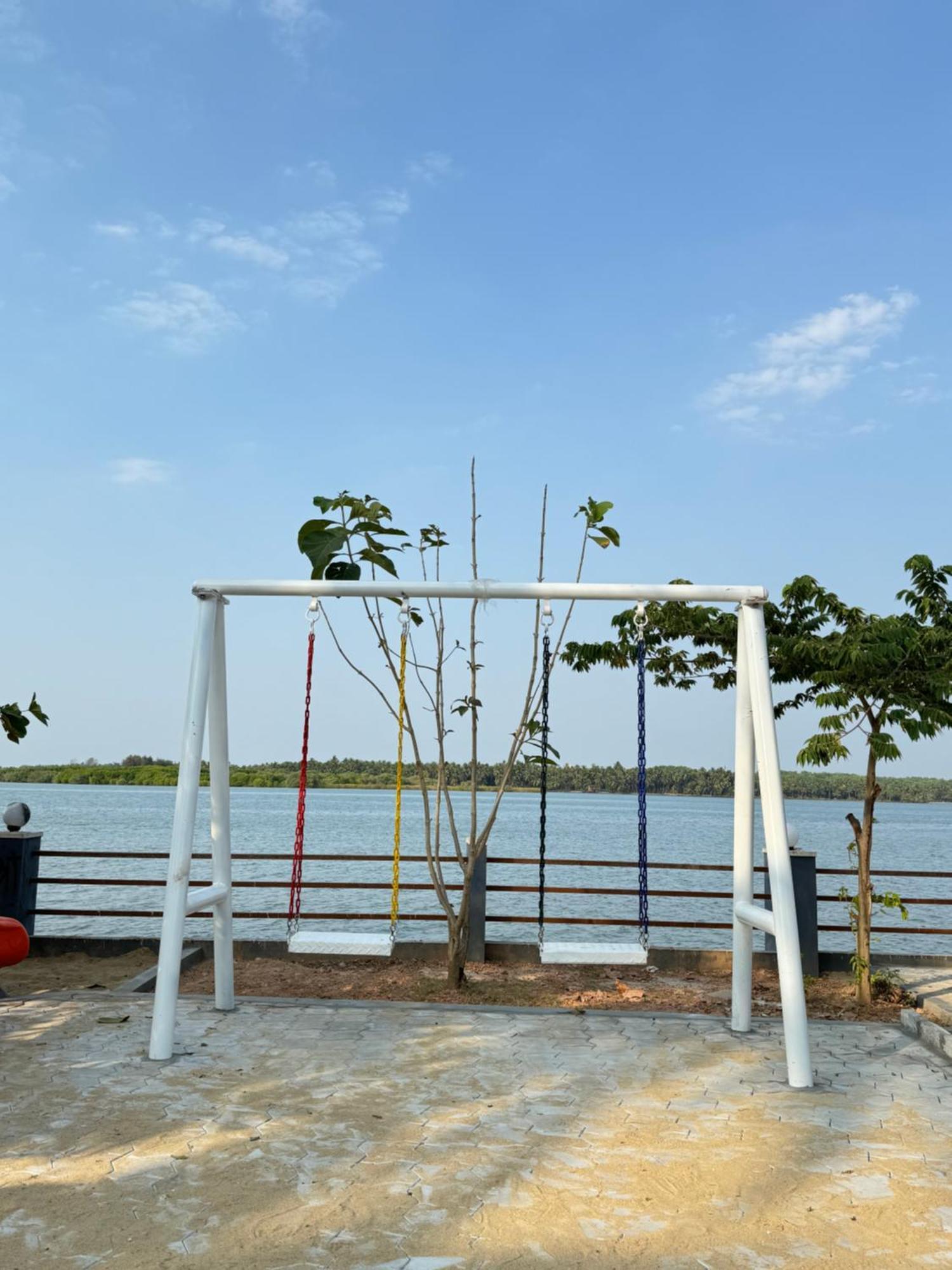 The Backwater Homestay Udupi Buitenkant foto