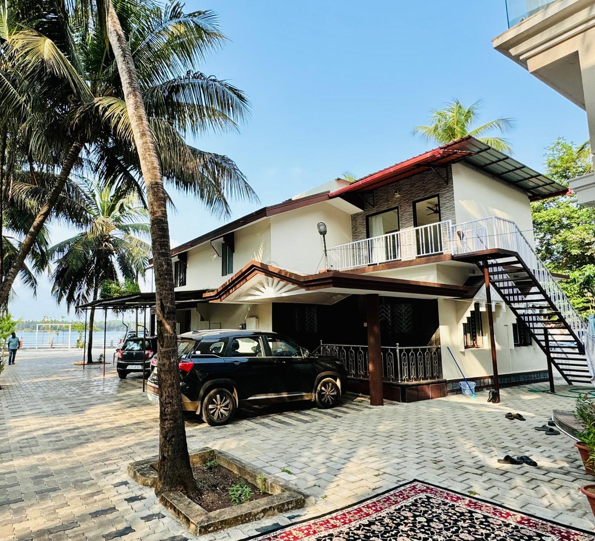 The Backwater Homestay Udupi Buitenkant foto